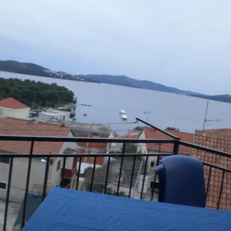 By The Sea - 15030 特罗吉尔