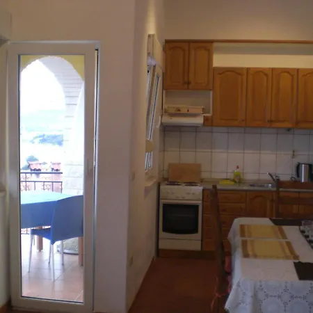 By The Sea - 15030 Appartement Trogir